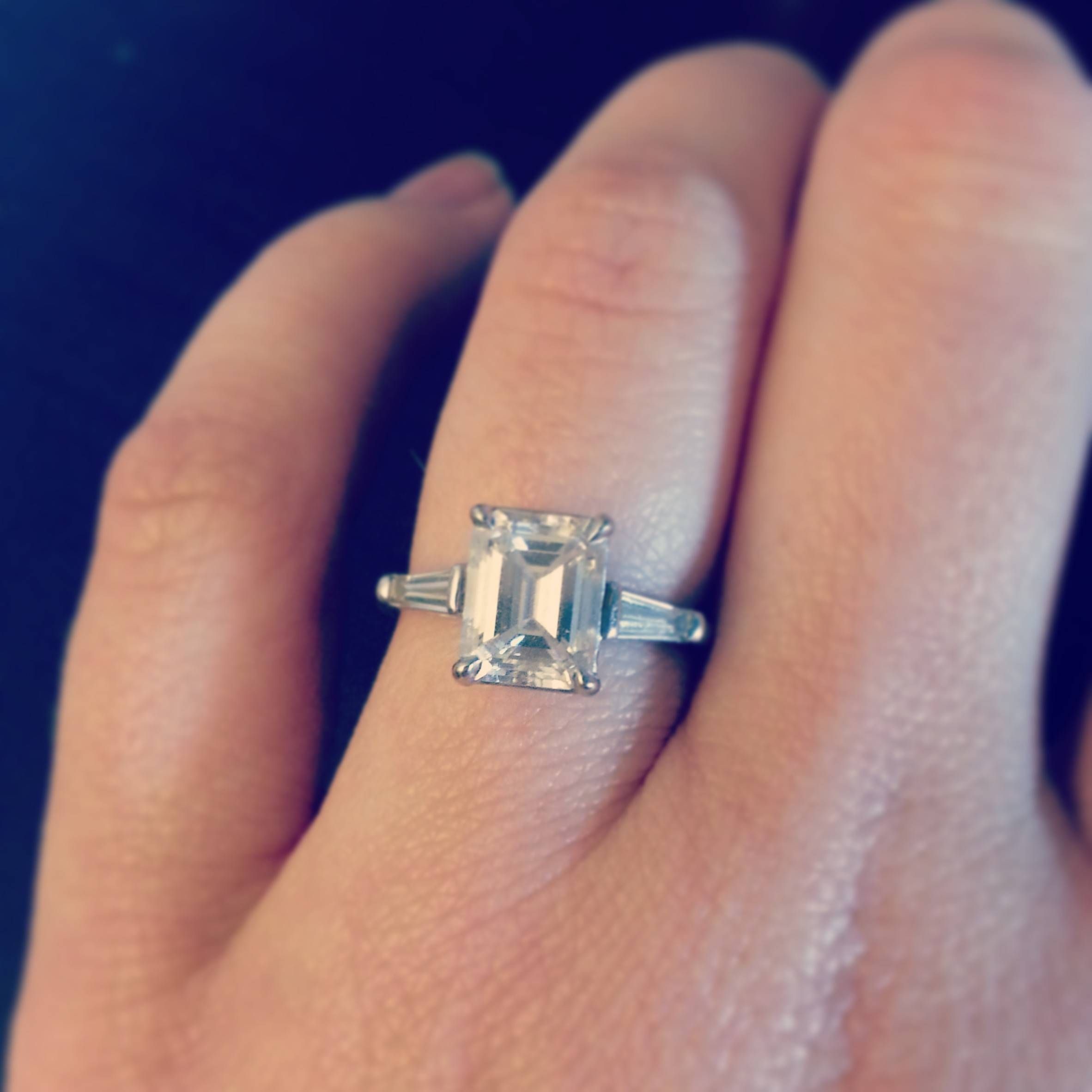 Jewelry Finder Emerald Cut Engagement Ring With Tapered Baguettes With Emerald Cut Engagement Rings Baguettes (View 12 of 15)