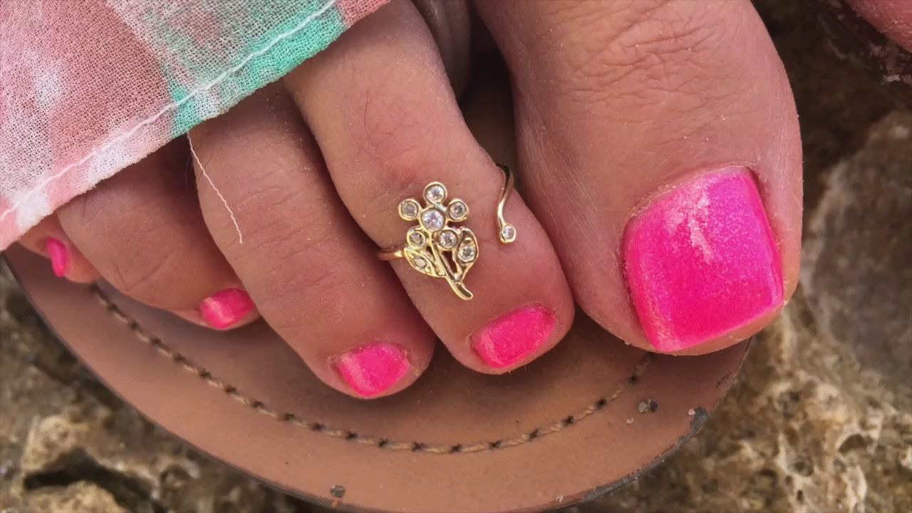 Desi Lyla Daisy Diamond Toe Ring – Youtube In Most Recently Released Toe Rings By Melissa (View 8 of 15)