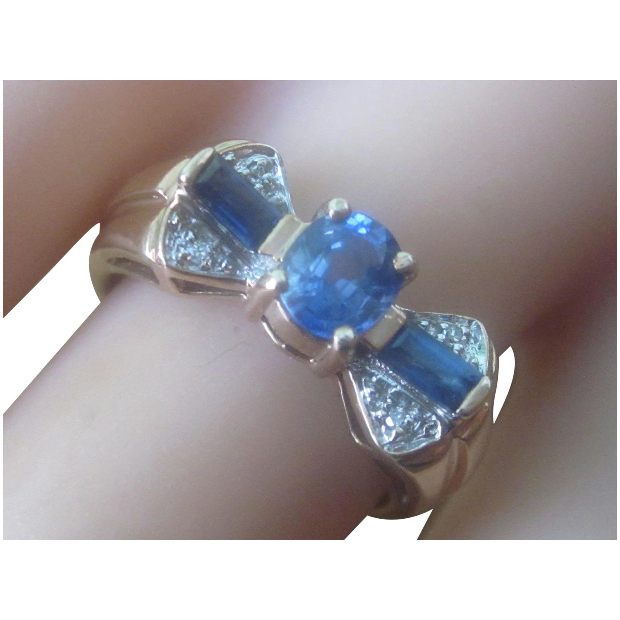 Beautiful 10k Yg Oval And Baguette Sapphire Diamond Bow Ring With Most Up To Date Classic Bow Rings (View 20 of 25)