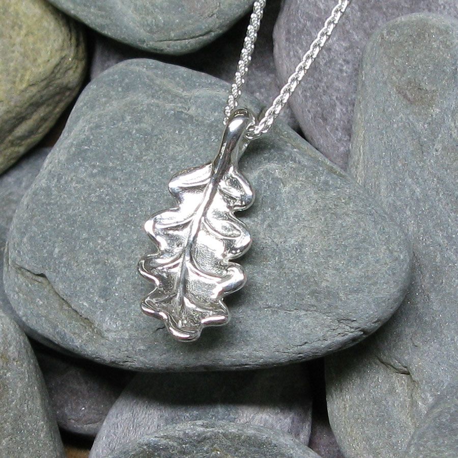 Oak Leaf Pendant In Most Recently Released Oak Leaf Necklaces (View 17 of 25)