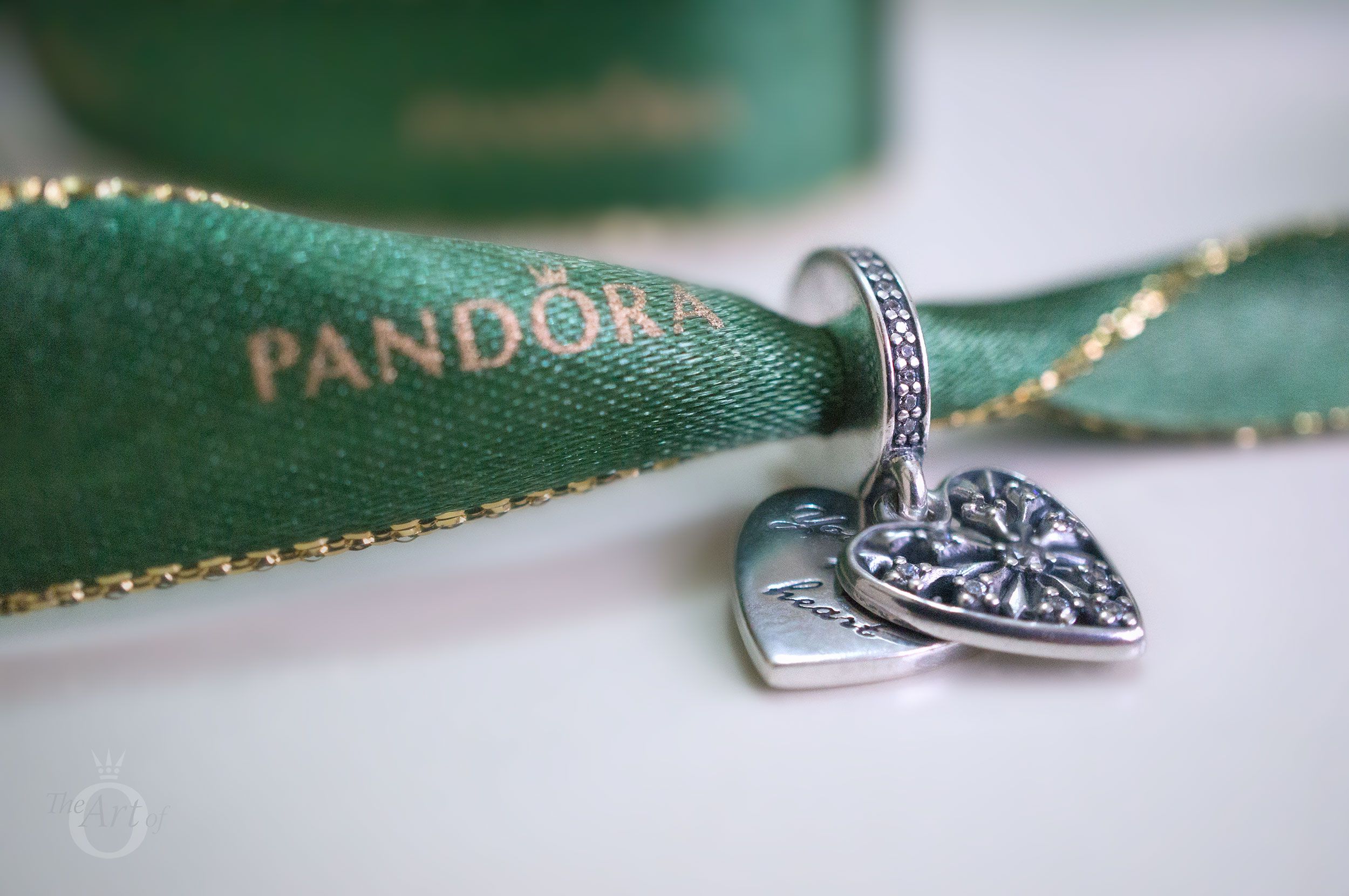 Review: Pandora Heart Of Winter Pendant Charm – The Art Of Pandora With Regard To 2019 Pandora Moments Small O Pendant Necklaces (View 16 of 25)