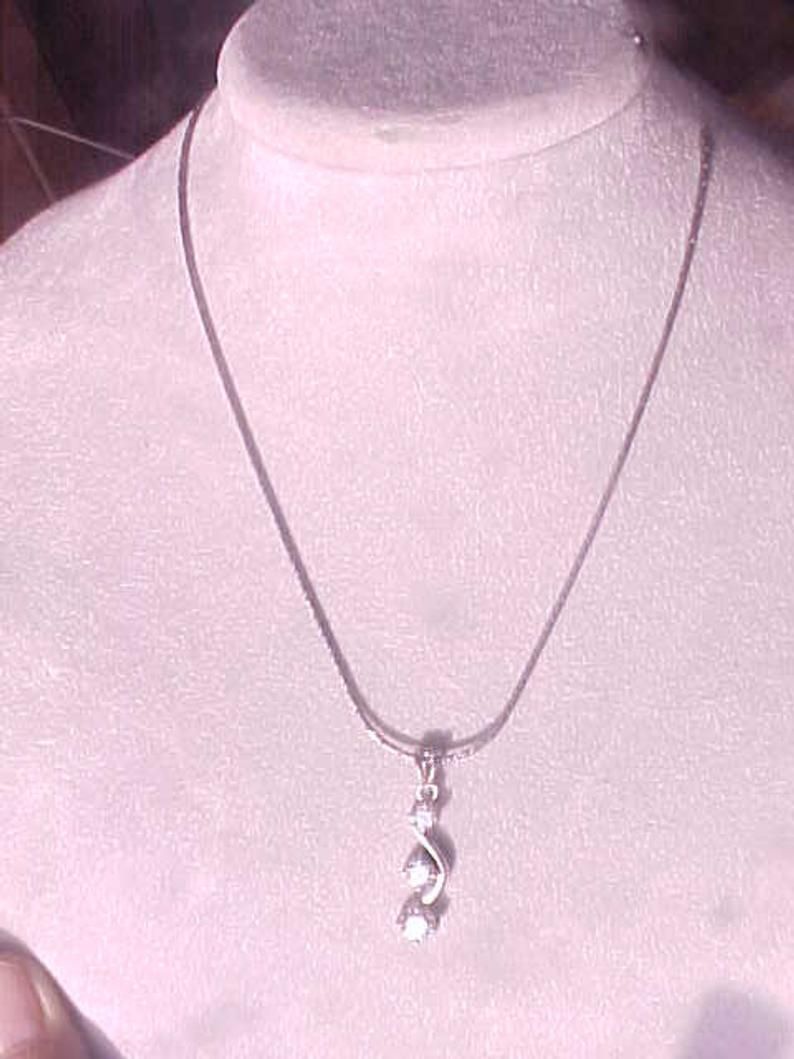 Silver Necklace 3 Diamond Like Sparkling Stones "925" 17" 7 Gram Lovely  Vintage 80s Regarding 2019 Sparkling Stones Pendant Necklaces (View 18 of 25)