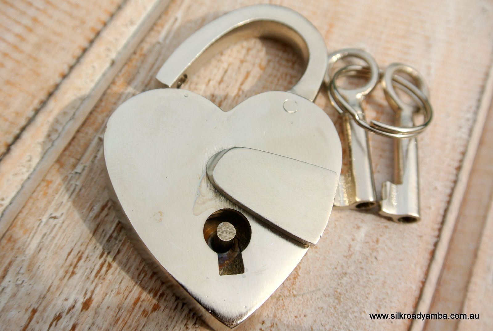 Small Silver Tiny Vintage Style Antique "heart Love " Shape Padlock Solid  Brass 2 Keys Heavy Lock Works 2" With 2018 Heart Shaped Padlock Rings (View 22 of 25)