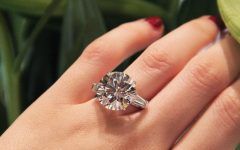 Round Brilliant Diamond Engagement Rings