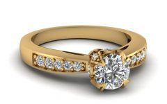 Yellow Gold Wedding Rings for Women