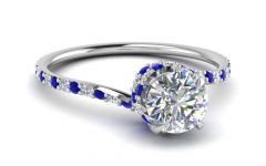 Round Cut Engagement Rings with Side Stones